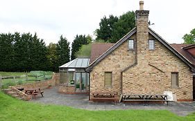 Little Foxes Hotel & Gatwick Airport Parking